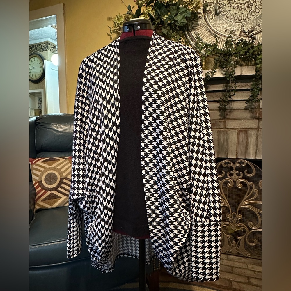 Black and White Houndstooth Jacket